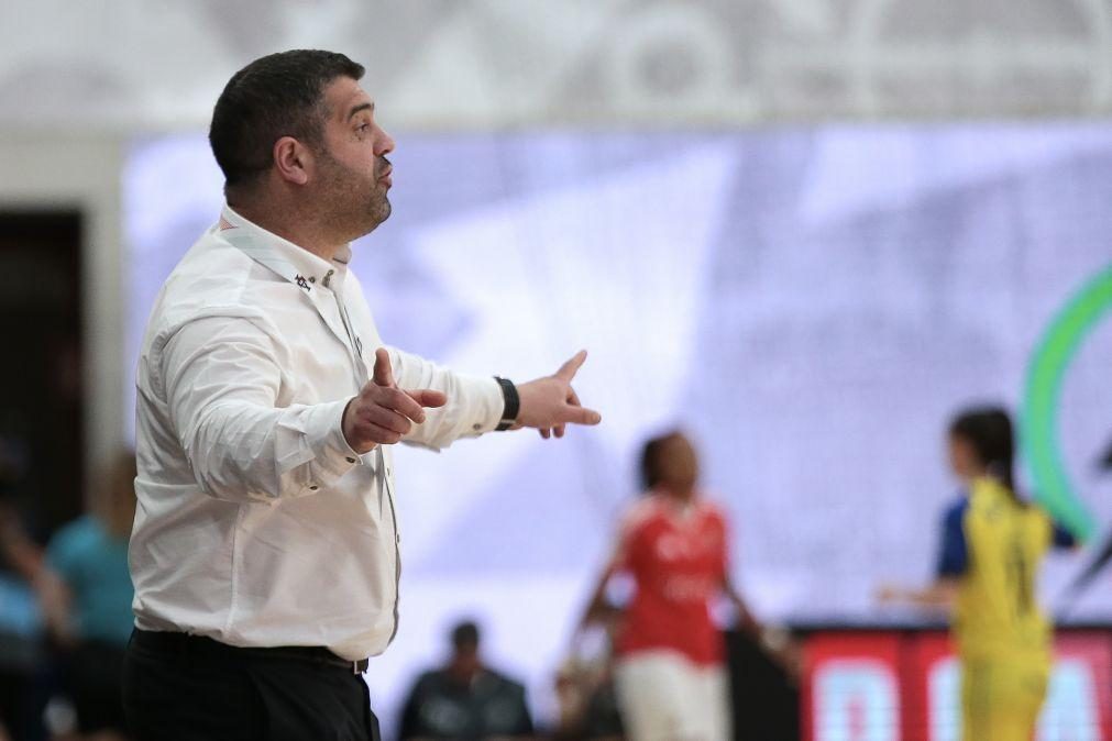 Alex Pinto deixa comando técnico do futsal feminino do Benfica