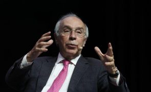 Marques Mendes pede à AD que governe em diálogo com PS e Chega