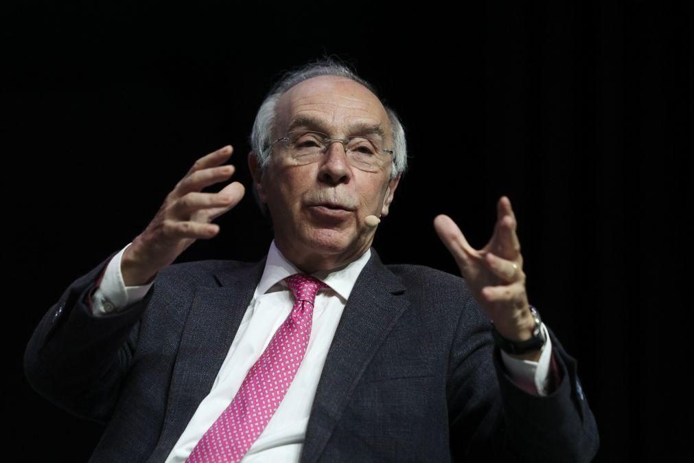 Marques Mendes pede à AD que governe em diálogo com PS e Chega