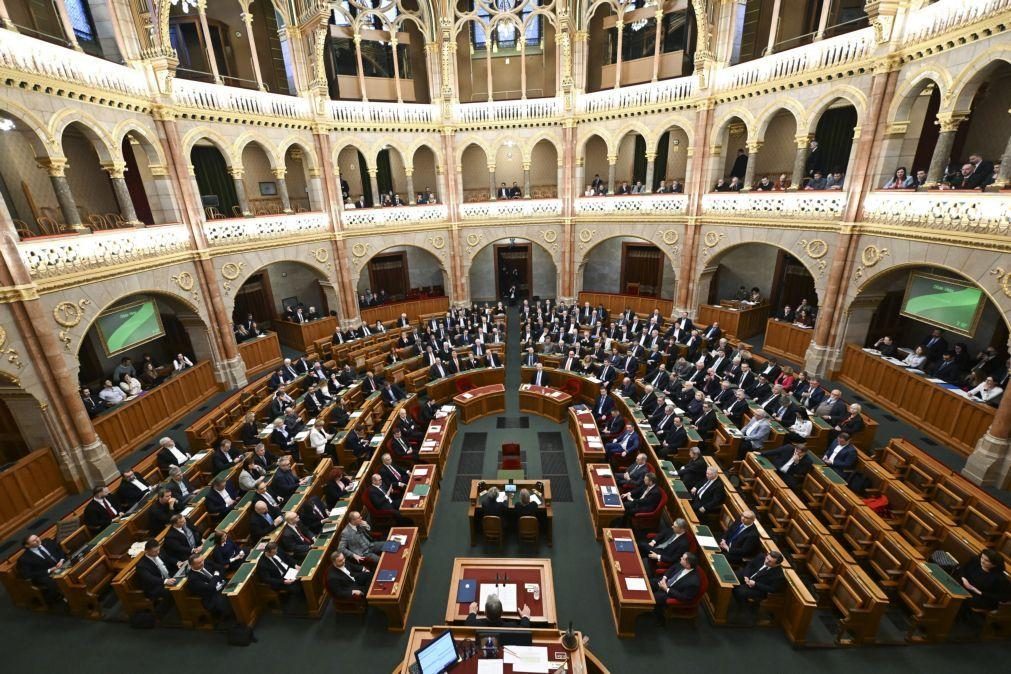 Hungria aprova legislação para abandonar Tribunal Penal Internacional