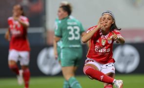 Futebolista Lara Martins renova com o Benfica por mais três épocas