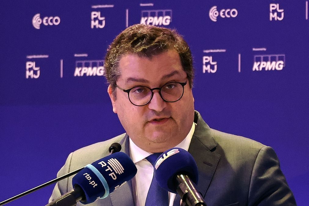 Miranda Sarmento contra maior representação espanhola no mercado bancário português