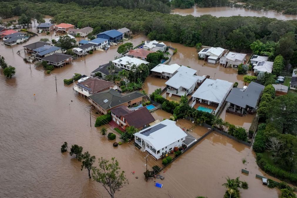 Inundações recorde na Austrália fazem um morto e deixam 50 mil pessoas isoladas
