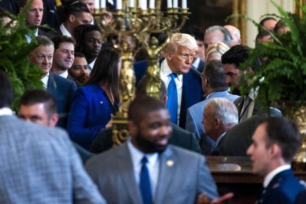 Governo Trump proíbe Harvard de receber estudantes estrangeiros