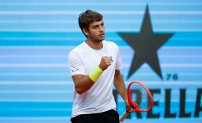 Tenista italiano Flavio Cobolli conquista torneio de Hamburgo