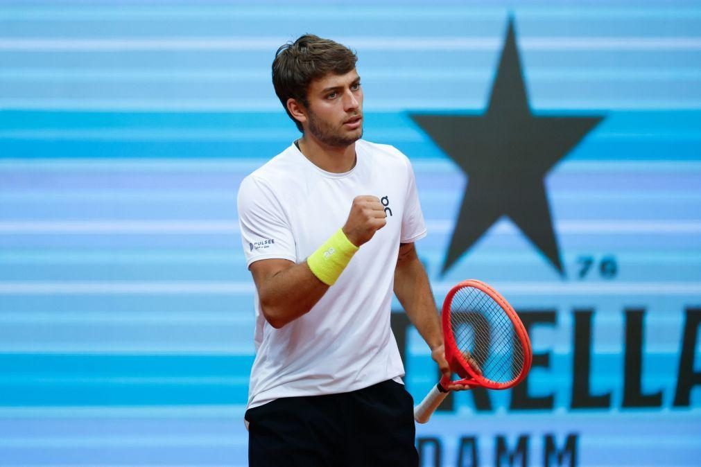 Tenista italiano Flavio Cobolli conquista torneio de Hamburgo