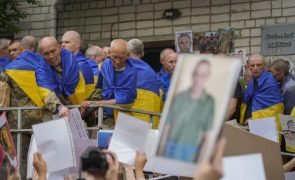 Libertados mais 307 prisioneiros ucranianos pela Rússia após noite violenta de ataques