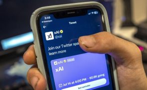 Rede social X retoma funcionamento em vários países