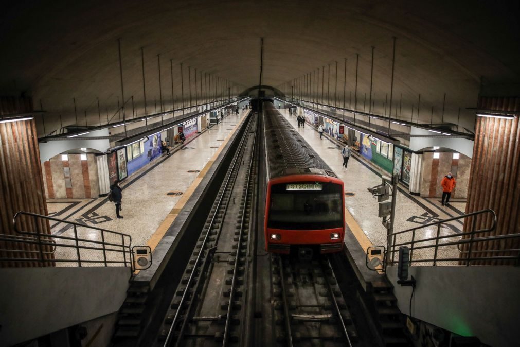 Avaria na sinalização interrompe circulação do metro de Lisboa na linha amarela