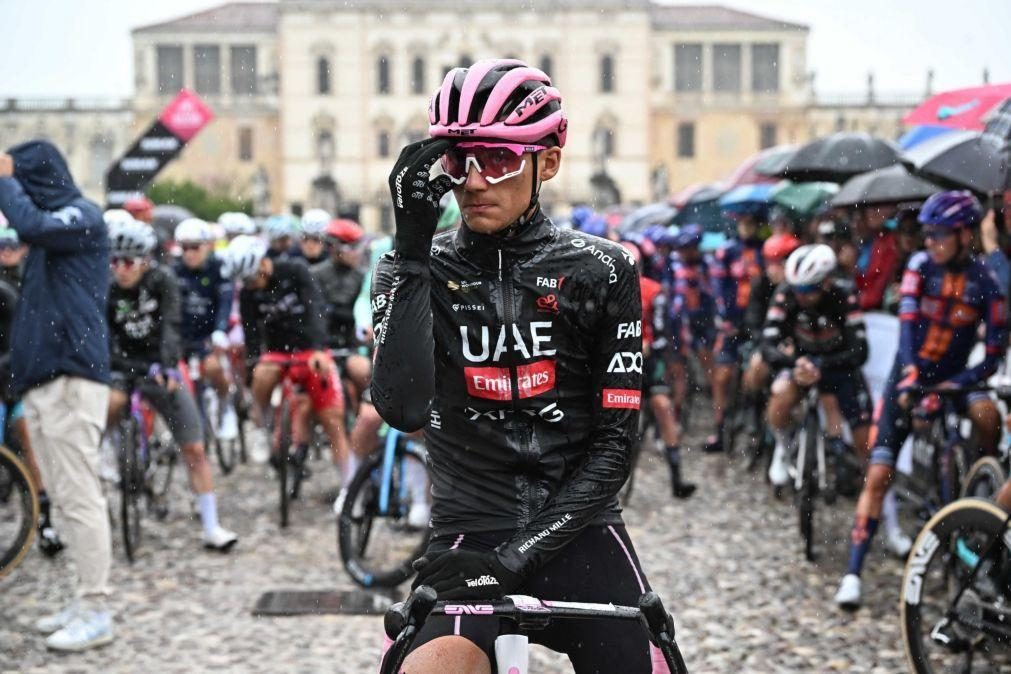 Scaroni ganha vindo da fuga, Del Toro sofre mas segura camisola rosa do 'Giro'