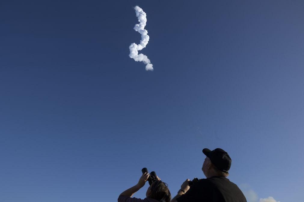 Foguetão Starship de Musk desintegra-se uma hora após descolagem em nono teste