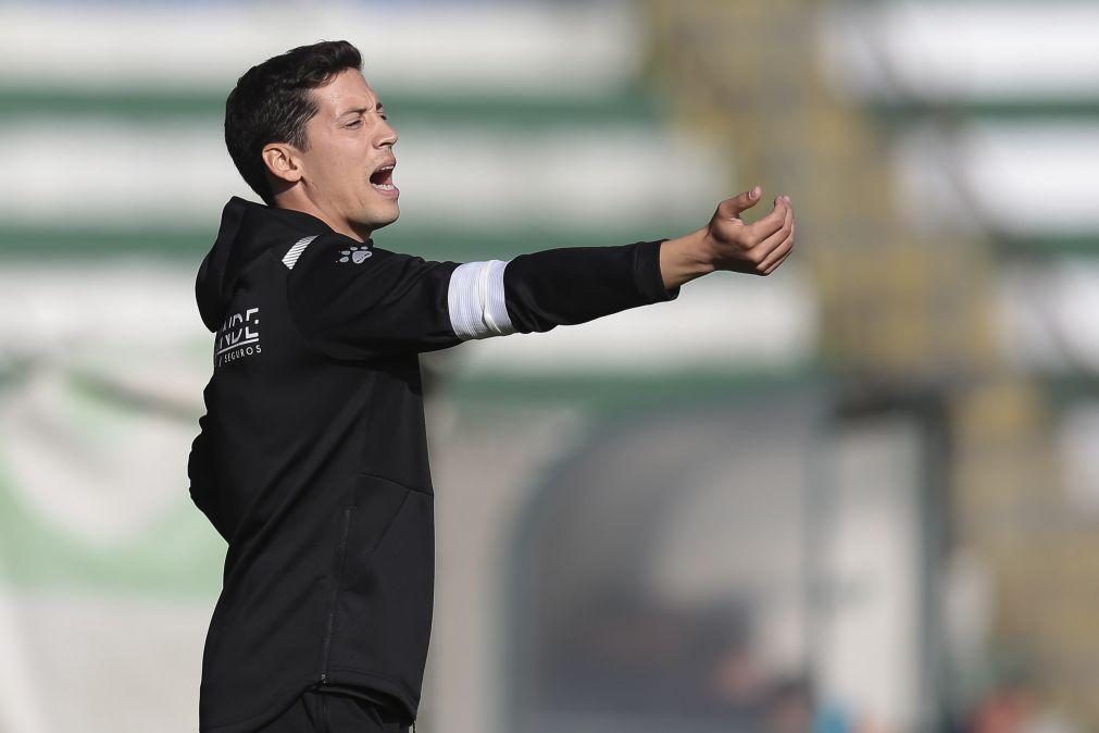Treinador Luís Pinto assume curiosidade sobre presença na I Liga