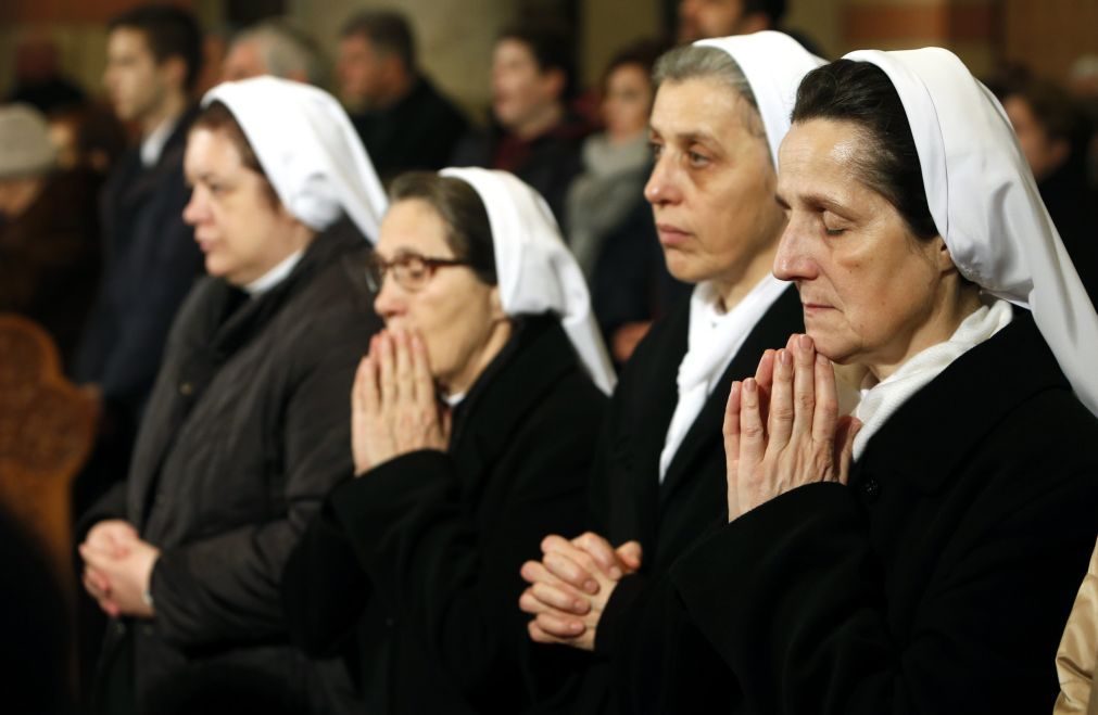 Freiras são tratadas como escravas por cardeais e bispos no Vaticano