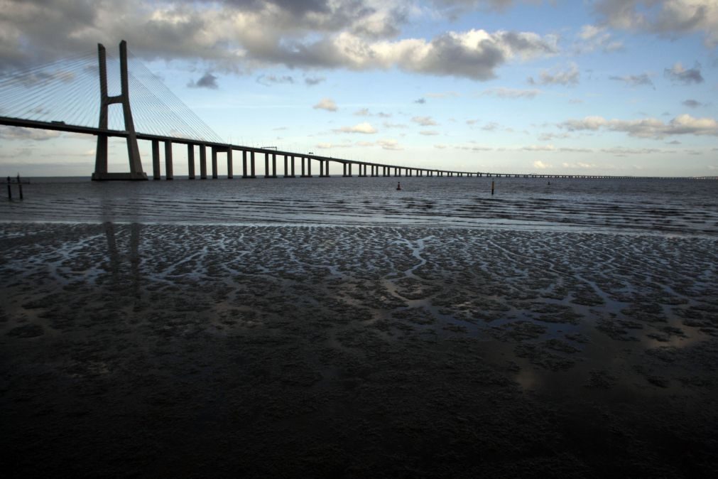 Acidente à saída da Ponte Vasco da Gama faz um morto e um ferido grave