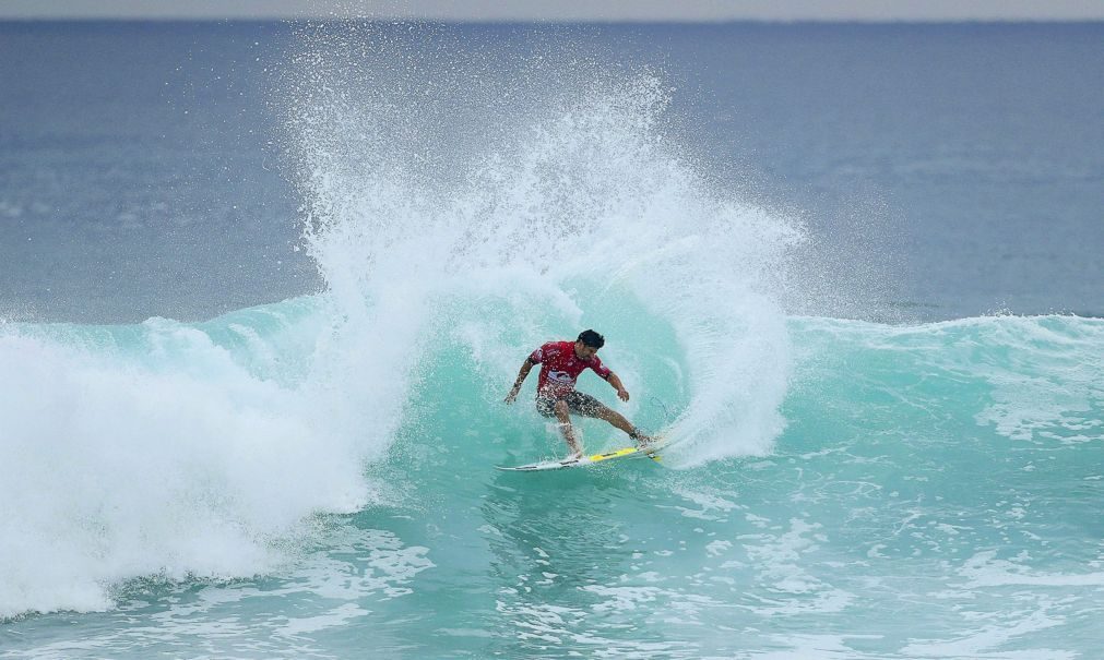 Italo Ferreira impede despedida vitoriosa de Mick Fanning na 2.ª etapa do circuito de surf