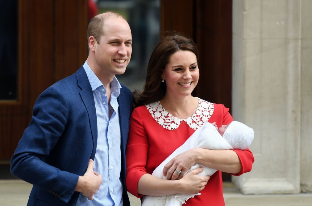 Já se sabe o nome do terceiro filho do príncipe William e Kate Middleton