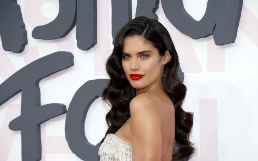 Já viu a transformação radical de Sara Sampaio? [foto]