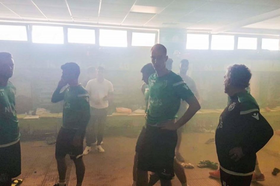 «Tira essa camisola, vamos f*der-te!», os relatos dos jogadores na invasão à Academia Sporting