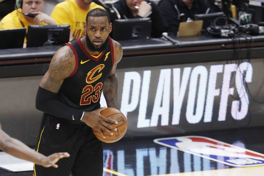 LeBron James torna-se o jogador com mais lançamentos de campo nos 'play-offs' da NBA