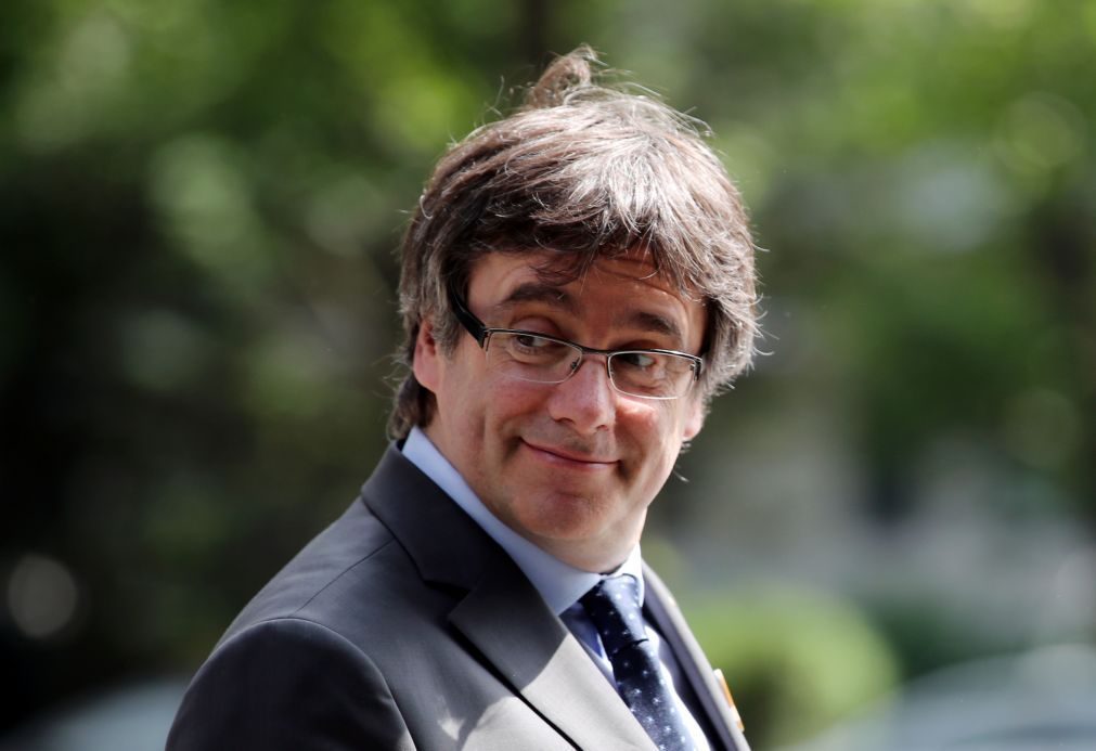 Catalunha: Tribunal alemão rejeita recurso para prender novamente Carles Puigdemont