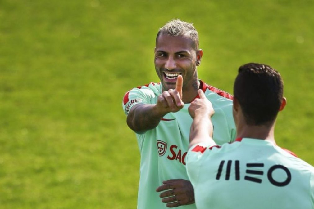 A foto de Quaresma que está a fazer furor em grupos secretos do WhatsApp