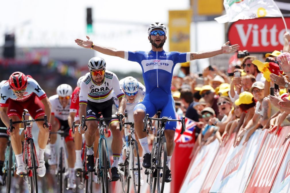 Gaviria vence primeira etapa do Tour e é o primeiro camisola amarela