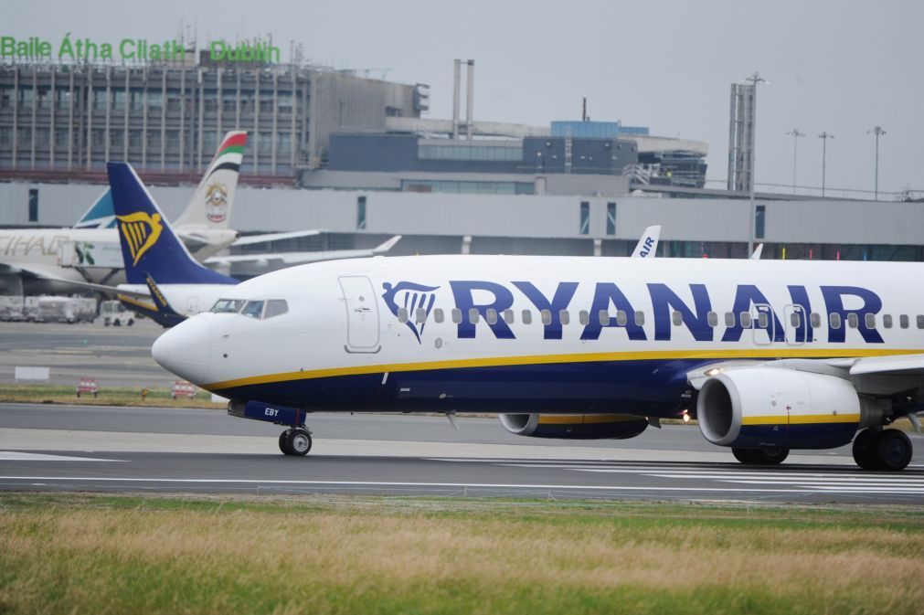 Ryanair anuncia redução da frota em Dublin ameaçando 300 postos de trabalho