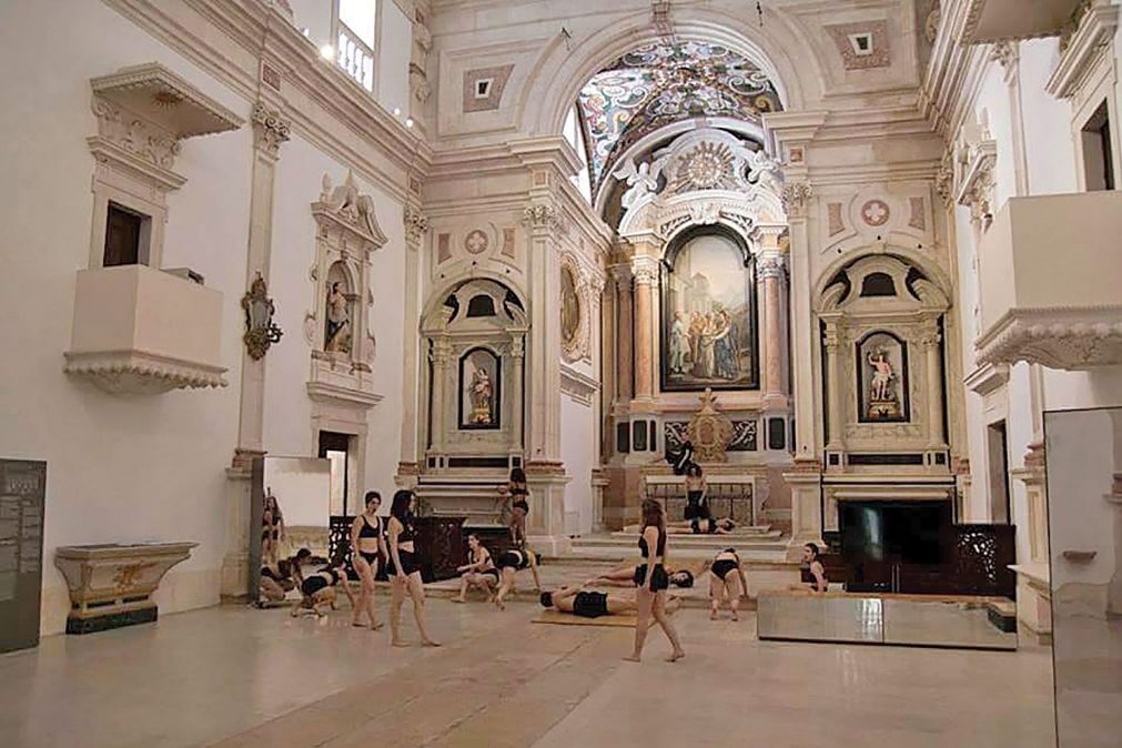 Leiria: Espetáculo de dança moderna em igreja causa polémica