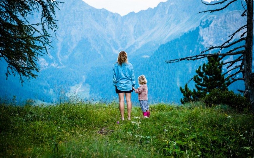 «Desde que a minha filha nasceu, os meus amigos desapareceram»