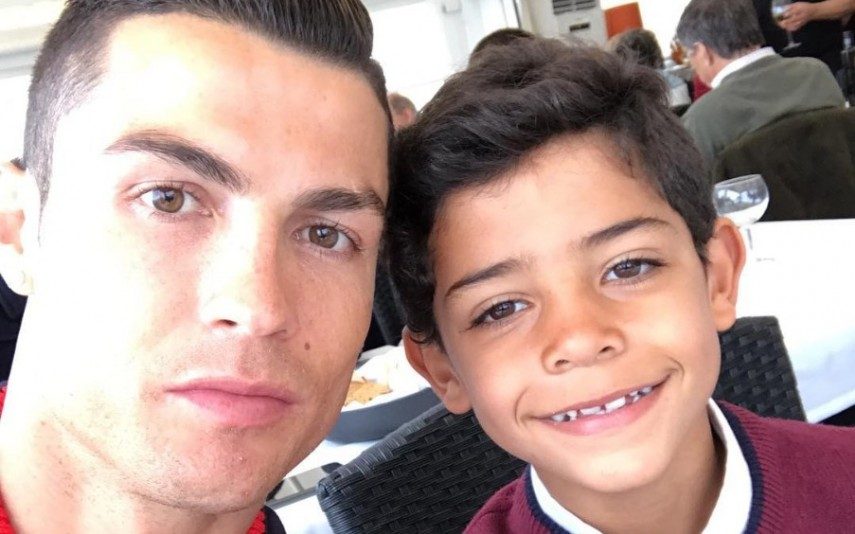 O vídeo amoroso de Ronaldo com Cristianinho. «Ai, meu deus. Tu não sabes dizer o teu nome, filho?»