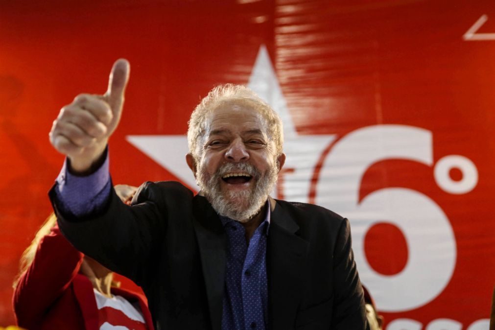 Juiz brasileiro manda libertar Lula da Silva