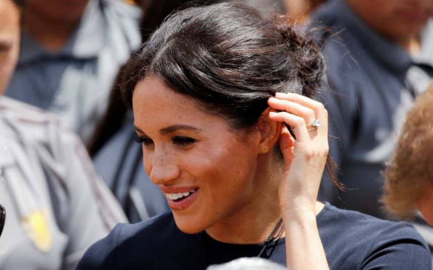 Meghan Markle repete look em almoço real