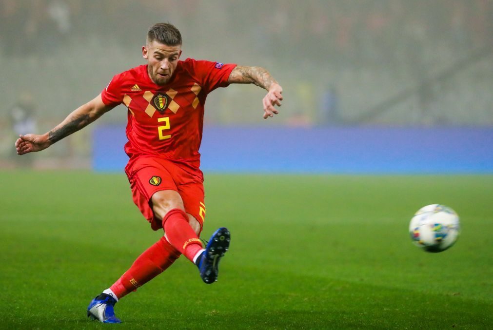 Toby Alderweireld prolonga contrato com o Tottenham