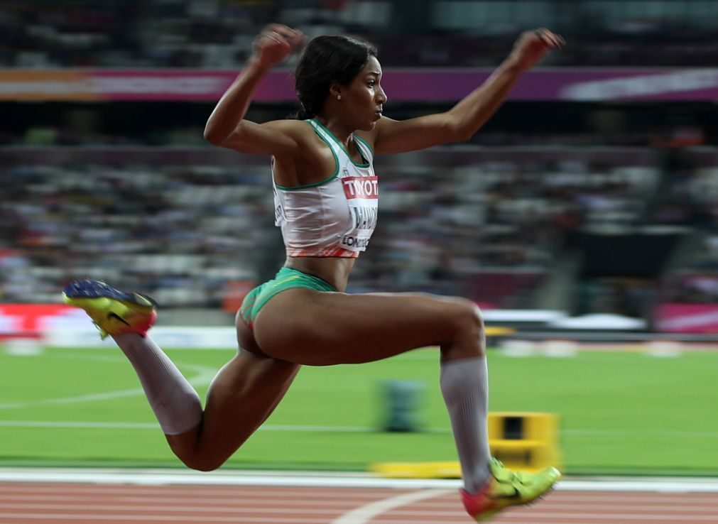 Patrícia Mamona melhora recorde nacional do triplo salto em pista coberta