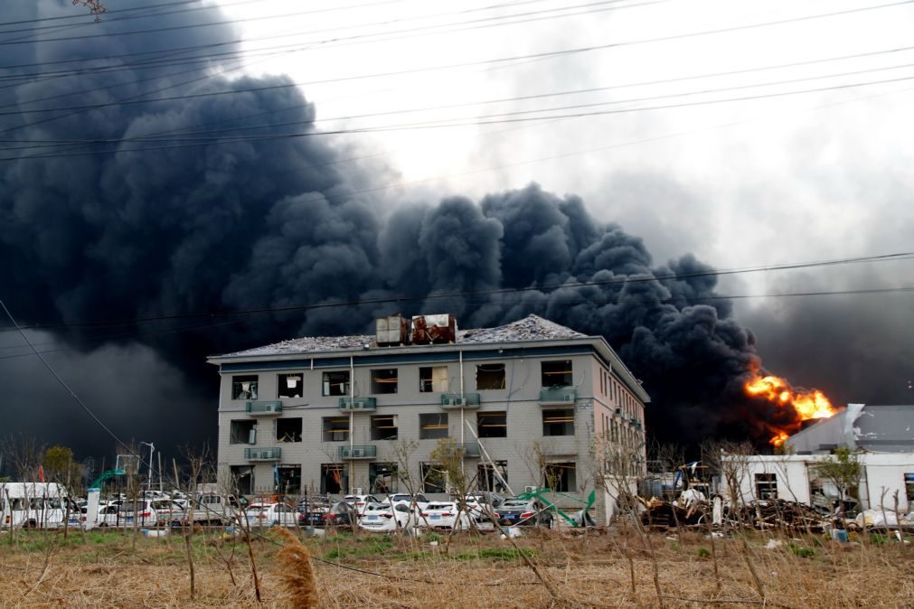 Pelo menos 7 mortos em explosão em fábrica na China