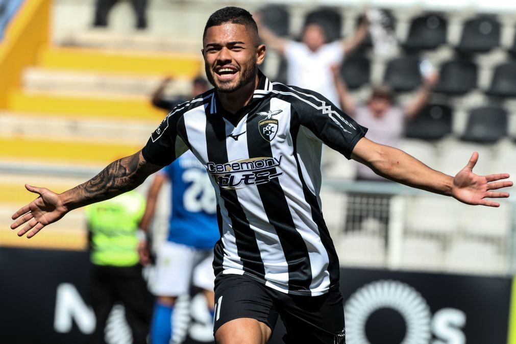 Portimonense vence Feirense e interrompe série de cinco jogos sem vencer