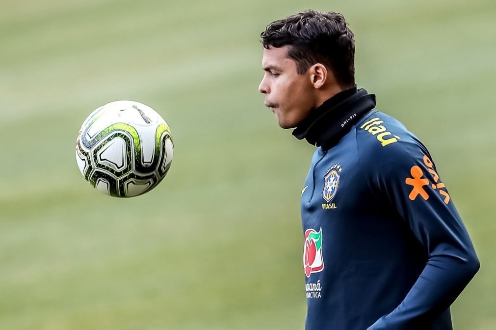 Thiago Silva submetido a uma artroscopia ao joelho, confirma Paris Saint-Germain