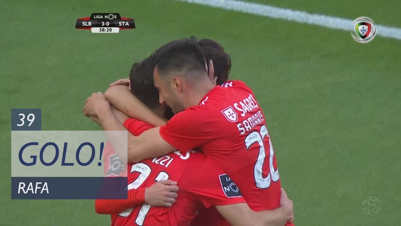 GOLO [39'] Rafa faz o 3-0 para o Benfica [vídeo]