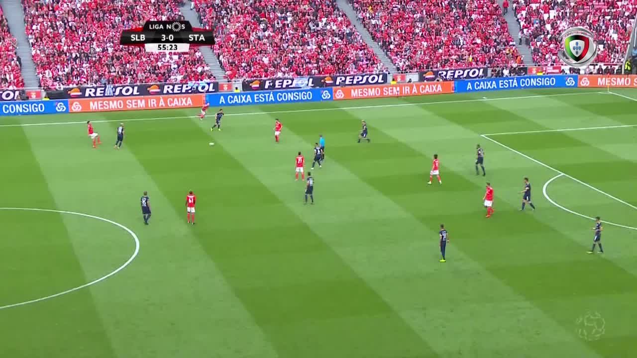 GOLO [59'] César faz o 4-1 na Luz! [vídeo]