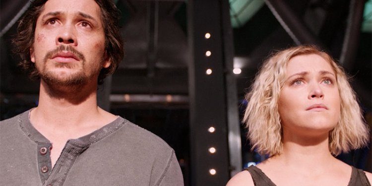 Estrelas da série 'The 100', Eliza Taylor e Bob Morley casaram-se em segredo