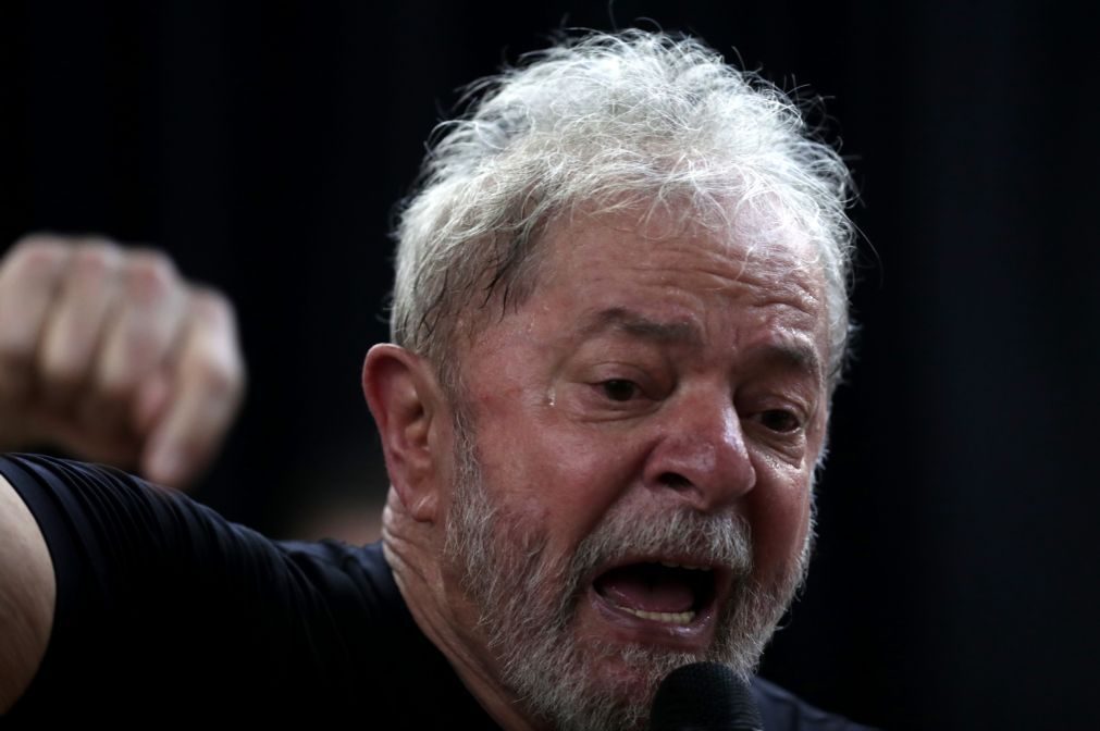 Supremo Tribunal Federal suspende transferência de Lula da Silva