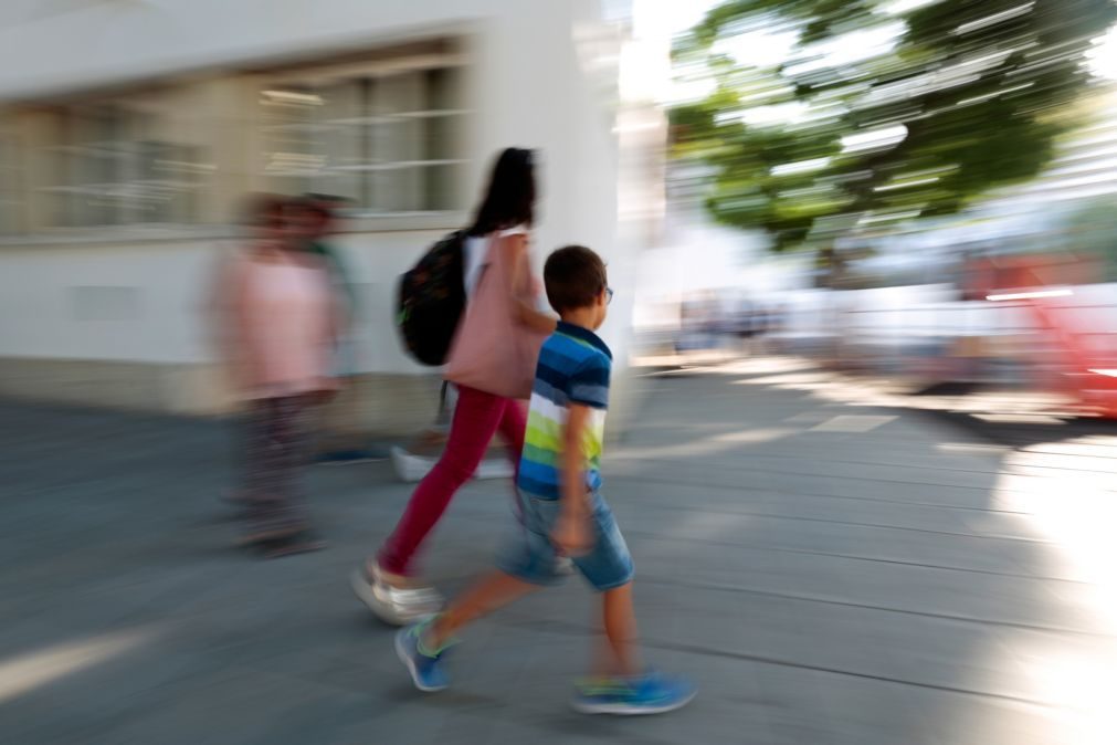 Mais de um milhão de alunos de regresso às aulas com manuais gratuitos