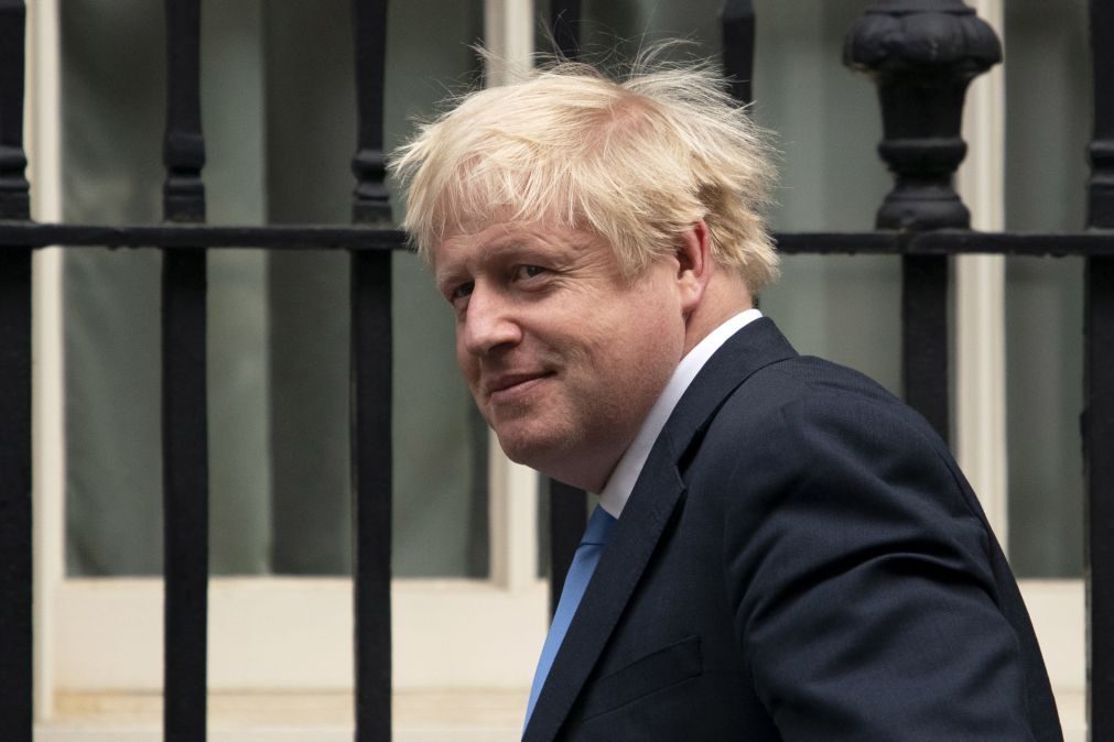 «Mal educados, ignorantes, agressivos». O que pensa Boris Johnson sobre os filhos de mães solteiras