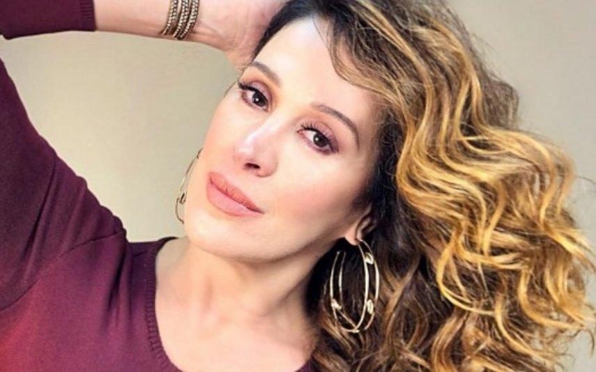 claudia raia Nua aos 52 anos em sessão fotográfica muito ousada