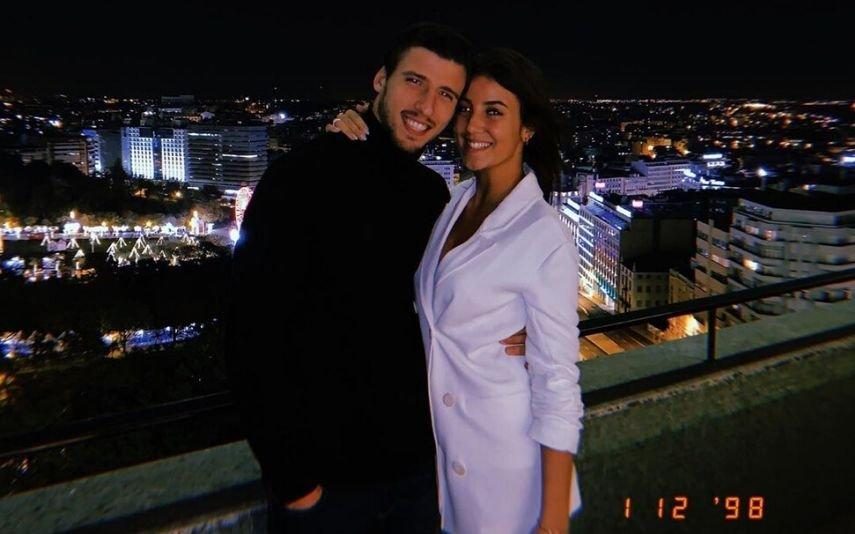 Ruben Dias Faz declaração de amor a April Ivy, mas as atenções de Pizzi focaram-se noutra coisa