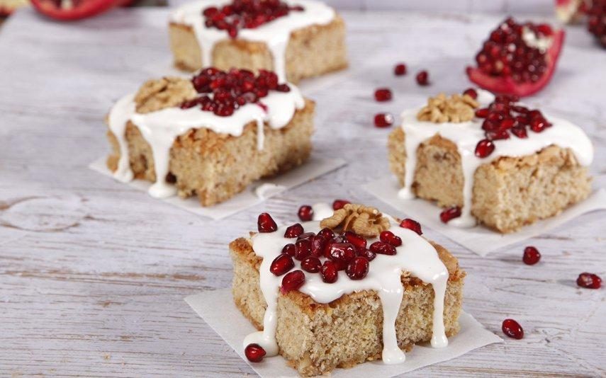 Não perca esta receita perfeita para o Dia de Reis. Quadrados de noz com romã