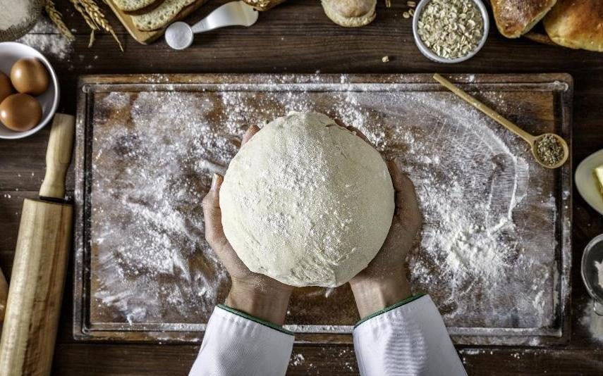 Mais uma receita de pão. Mas este leva alho e ervas