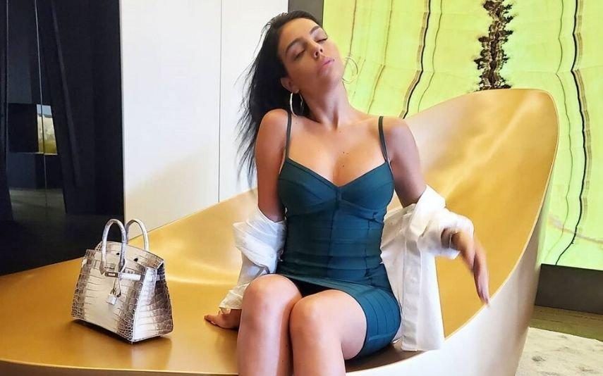 Georgina Rodriguez Nova foto do bumbum arrasa Internet e nem Ronaldo resiste