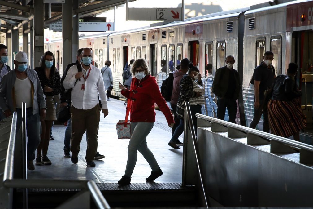 Covid-19: Comboios na Área Metropolitana de Lisboa cumprem lotação exigida