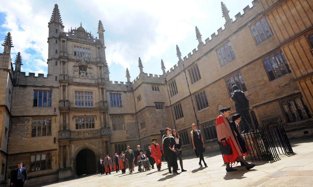 Covid-19: Universidade de Oxford confirma que testes de vacina mostraram resposta imunitária